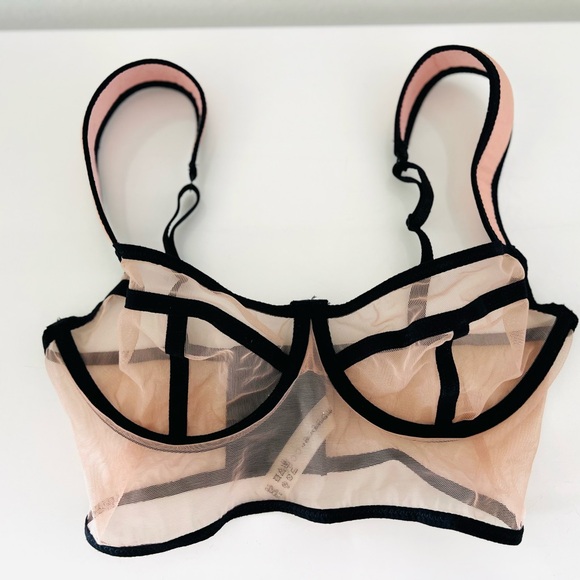 Undress Code In the Clouds set - Picture 6 of 16